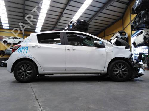 Interior roof light TOYOTA YARIS (_P13_) 1.5 Hybrid (NHP130_, NHP130) | BP13400707I8 