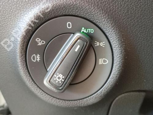 Hovedlysbryter SKODA KAROQ (NU7, ND7) 2.0 TDI 4x4 (150 hp) 28725884