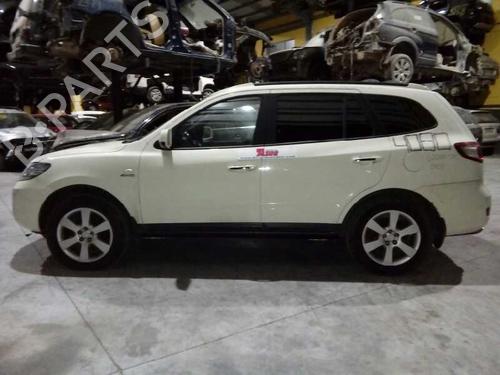 Right rear window motor HYUNDAI SANTA FÉ II (CM) 2.2 CRDi GLS 4x4 | BP3508290E22 