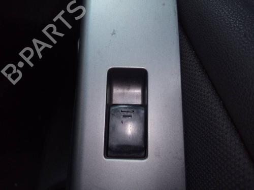 Used Right front window switch NISSAN PATHFINDER III (R51) 2.5 dCi (174 hp) 17011689
