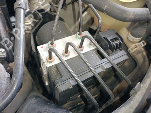 Used ABS pump MERCEDES-BENZ M-CLASS (W164) ML 320 CDI 4-matic (164.122) (224 hp) 28070872