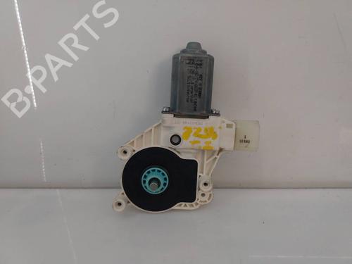 Used Left rear window motor BMW 5 Touring (F11) 520 d (190 hp) 8298169