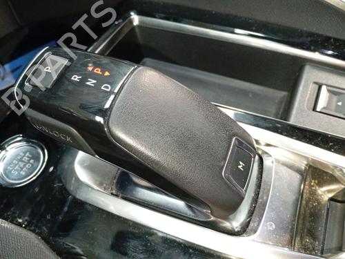 Used Gear lever Gear lever PEUGEOT 3008 II SUV (MC_, MR_, MJ_, M4_) 1.2 THP/ PureTech 130 (MRHNSM, MRHNSU, MRHNSJ, MRHNYW,... (131 hp) 30742788 30742788