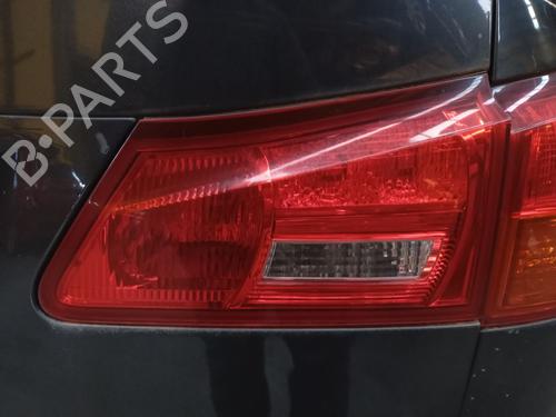 Feu de coffre droit LEXUS IS II (_E2_) 220d (ALE20) (177 hp) 31955892