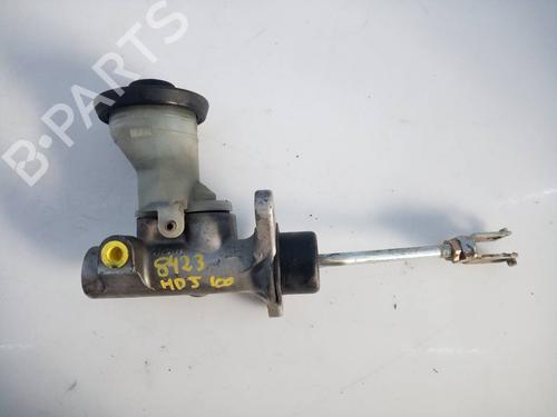 Used Brake master cylinder TOYOTA LAND CRUISER 100 (_J1_) 4.2 TD (HDJ100_, HDJ100) (204 hp) 11923384