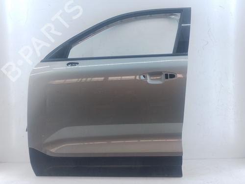 Used Left front door VOLVO XC40 (536) T3 (163 hp) 33053815