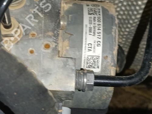 Used ABS pump VW TOURAN (5T1) 2.0 TDI (150 hp) 28073600