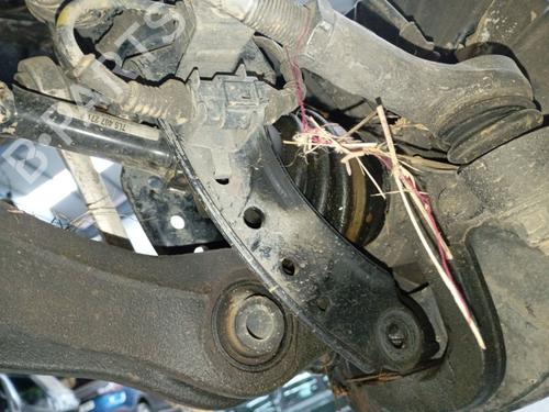 Fusée avant droite Fusée avant droite VW TOUAREG (7LA, 7L6, 7L7) 2.5 R5 TDI (174 hp) 34344540 34344540