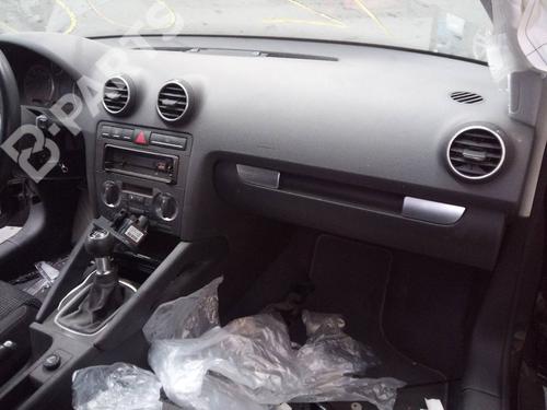 Tableau de bord AUDI A3 Sportback (8PA) 1.6 8410066