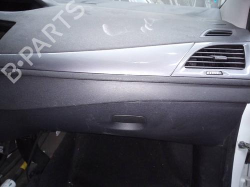 Hanskerom RENAULT MEGANE III Hatchback (BZ0/1_, B3_) 1.5 dCi (BZ1G, BZ1W, BZ0R) (95 hp) 16857478