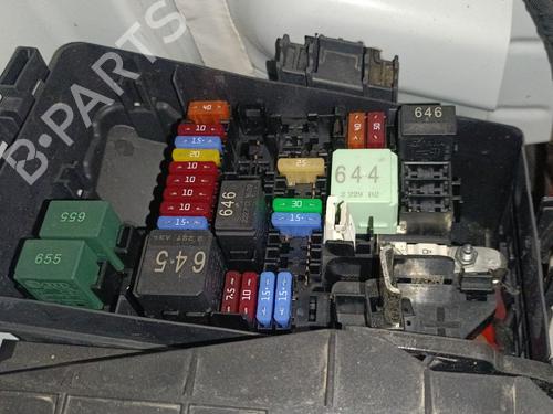 sikringsdase-vw-multivan-t7-stm-stn-2021-38647089 main image