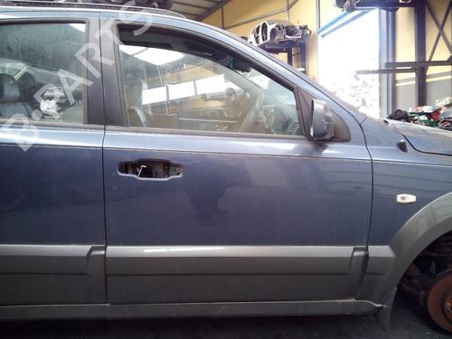 Used Right front door KIA SORENTO I (JC) 2.5 CRDi 4WD (140 hp) 18140594