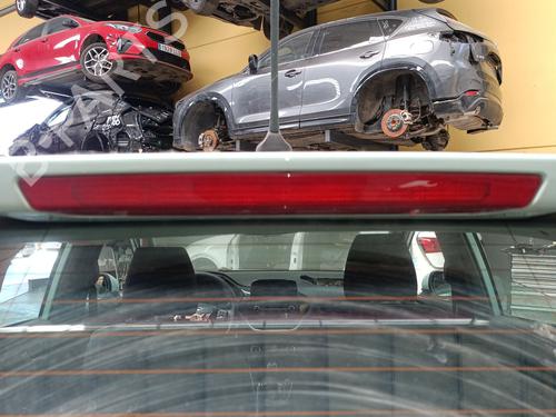 Used Third brake light FORD FIESTA VII (HJ, HF) 1.1 Ti-VCT (86 hp) 31048427