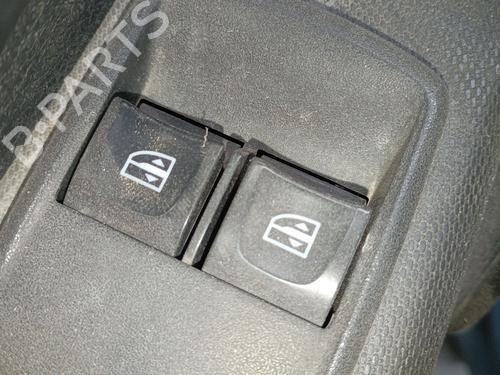 Used Left front window switch Left front window switch DACIA LOGAN II 1.5 dCi / Blue dCi 75 (75 hp) 34402727 34402727