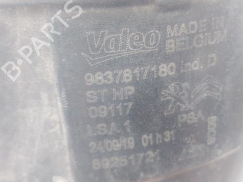 Left front fog light PEUGEOT RIFTER 1.5 BlueHDi 130 | BP39434412C30 - Image 4