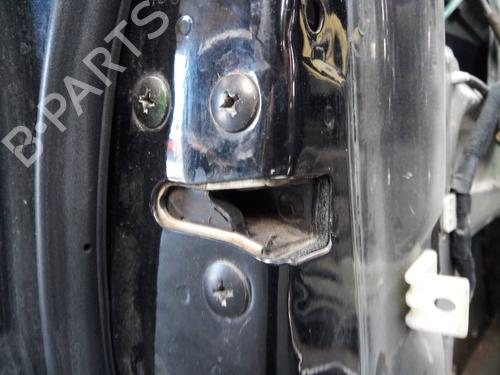 Used Front left lock KIA SORENTO I (JC) 2.5 CRDi 4WD (140 hp) 11381755