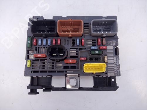 Sikringsdåse PEUGEOT 308 I (4A_, 4C_) 1.6 HDi (90 hp) 30408278