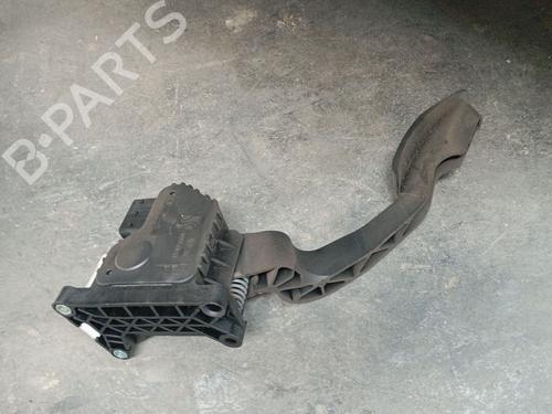 Used Pedal OPEL CORSA E (X15) 1.3 CDTI (08, 68) (75 hp) 27297242