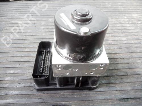 Used ABS pump BMW 3 (E90) 320 d (177 hp) 7810031