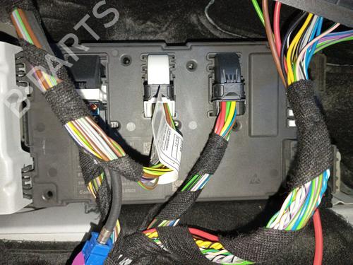 Used Fuse box BMW 3 (F30, F80) 318 d (143 hp) 30624373