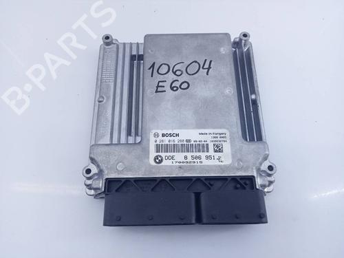 Used Engine control unit (ECU) BMW 5 (E60) 525 d (197 hp) 10737918