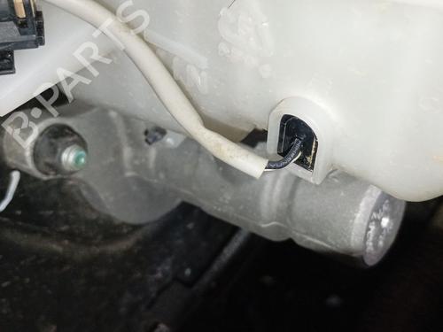 Used Brake master cylinder HYUNDAI TUCSON (TL, TLE) 1.6 CRDi (116 hp) 28058219