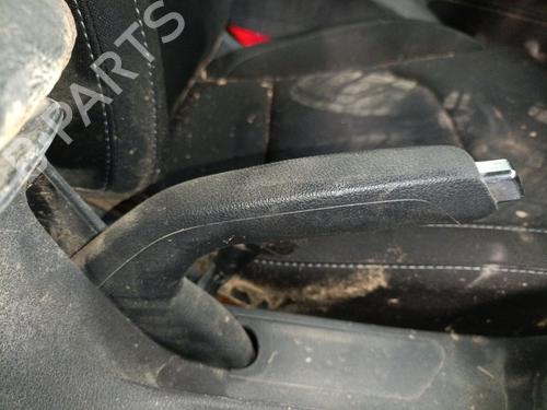 Parkbremsarm/handtak HYUNDAI i30 (PDE, PD, PDEN) 1.0 T-GDI (120 hp) 32325818