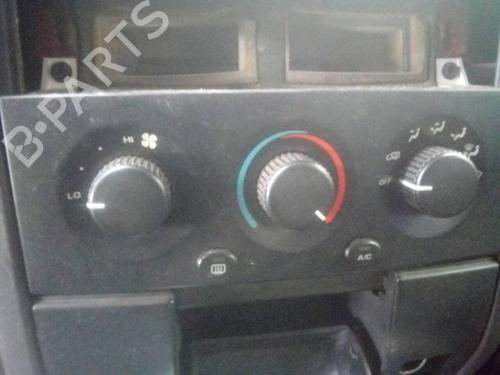 Used Climate control JEEP GRAND CHEROKEE II (WJ, WG) 3.1 TD 4x4 (140 hp) 11428697