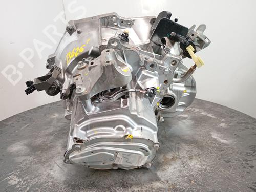 Used Gearbox OPEL CORSA F (P2JO) 1.2 (68) (101 hp) 28143888
