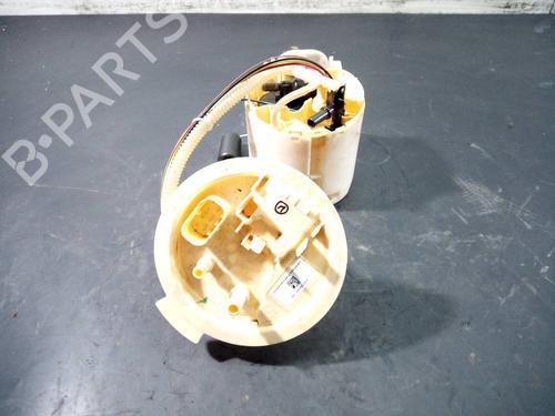 Used Fuel pump BMW 3 (G20, G80, G28) 320 d (190 hp) 7164653
