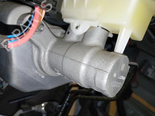 Used Brake master cylinder VW CRAFTER Van (SY_, SX_) [2016-2025]  29002061