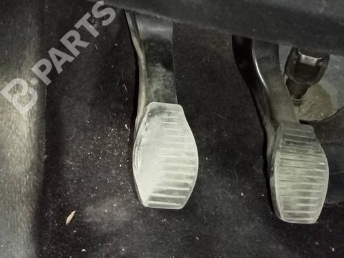 clutch-pedal-fiat-linea-323_-110_-13-d-multijet-323axb11-323axb1a-2006-10635473 main image