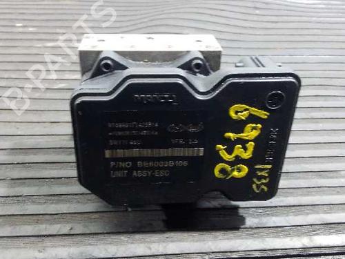 Used ABS pump HYUNDAI ix35 (LM, EL, ELH) 1.7 CRDi (116 hp) 4953726