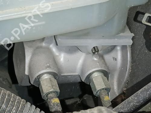 brake-master-cylinder-infiniti-m-y51-2010-38238460 main image