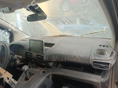 Used Dashboard Dashboard TOYOTA PROACE CITY VERSO MPV (BKY_) 1.5 D-4D 130 (BKYM) (131 hp) 39668500 39668500