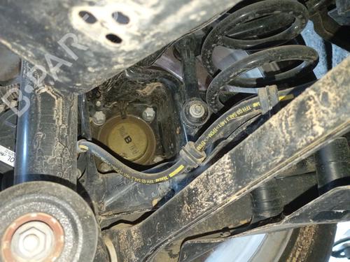 Used Left rear steering knuckle BMW 1 (F40) 118 d (150 hp) 29204848