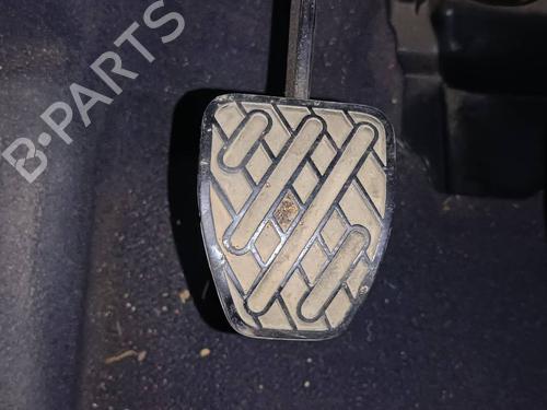 Used Clutch pedal RENAULT KOLEOS I (HY_) [2008-2025]  19534082