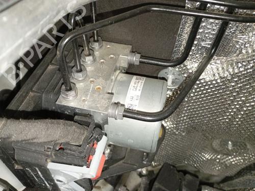 Used ABS pump VW T-ROC (A11, D11) 2.0 TDI SCR (116 hp) 32859393