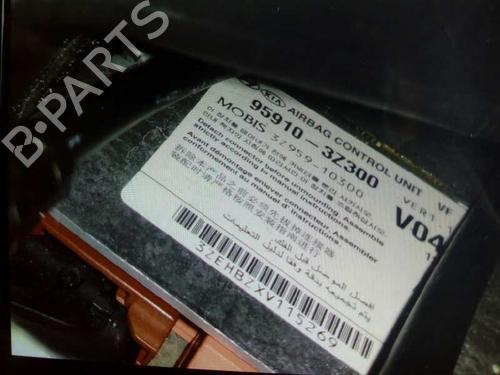Used ECU airbags HYUNDAI i40 I (VF) 1.7 CRDi (116 hp) 5565804
