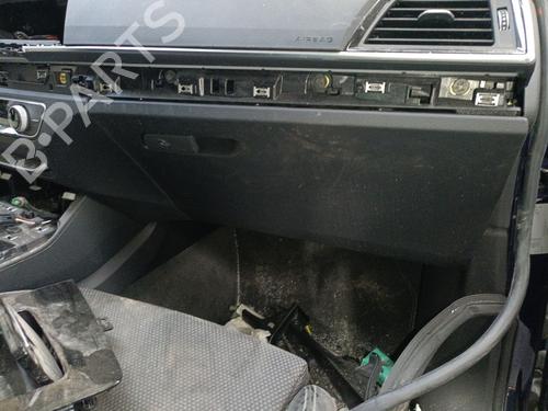 Dashboardkastje AUDI Q5 (FYB, FYG) 55 TFSI e quattro (265 hp) 31307943