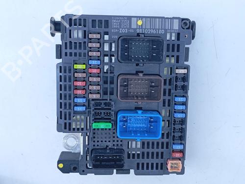 Used Fuse box Fuse box 20851848 20851848
