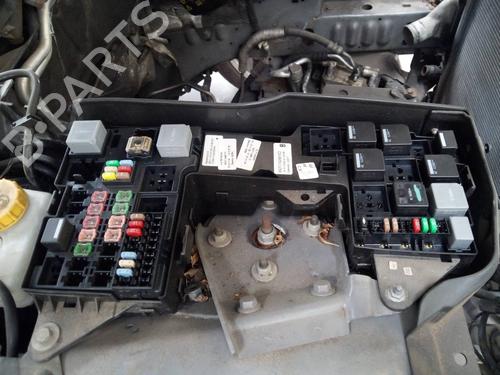 Used Fuse box JAGUAR XF I (X250) 2.7 D (207 hp) 15385773