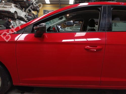 Used Left front door SEAT LEON (5F1) 1.2 TSI (105 hp) 32000941