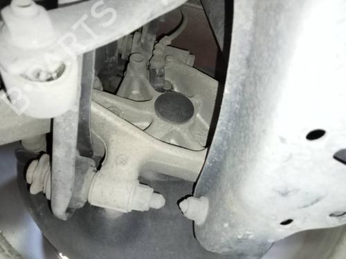 Højre hjullejehus spindel VW PASSAT B6 (3C2) 2.0 TDI (140 hp) 10675846