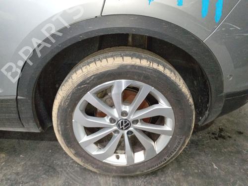 Venstre bagtil skærm liste VW T-ROC (A11, D11) 1.5 TSI (150 hp) 32859348