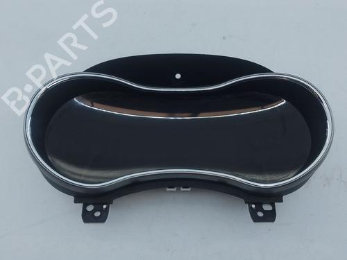 Used Instrument cluster JEEP GRAND CHEROKEE IV (WK, WK2) 3.0 CRD V6 4x4 (250 hp) 31886604