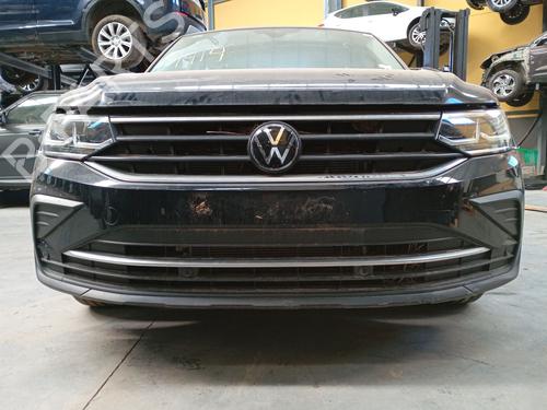 Used Front bumper VW TIGUAN (AD1, AX1) 2.0 TDI (150 hp) 31340683