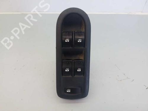 Used Left front window switch RENAULT MEGANE II (BM0/1_, CM0/1_) 1.9 dCi (BM0G, CM0G) (120 hp) 3245480
