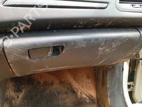 Handskerum RENAULT MEGANE IV Hatchback (B9A/M/N_) 1.5 dCi 110 (B9A3) (110 hp) 27339908