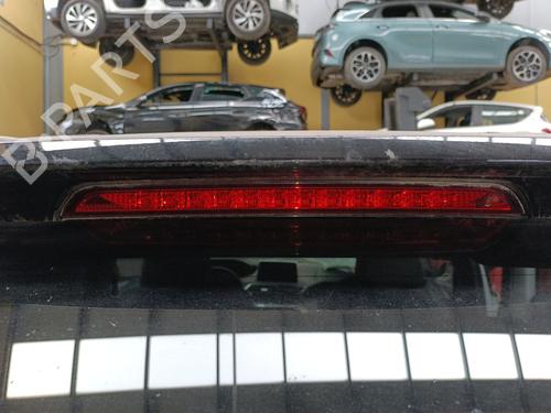 Używane Trzecie światło stopu PEUGEOT 3008 II SUV (MC_, MR_, MJ_, M4_) 1.2 THP/ PureTech 130 (MRHNSM, MRHNSU, MRHNSJ, MRHNYW,... (131 hp) 29972990